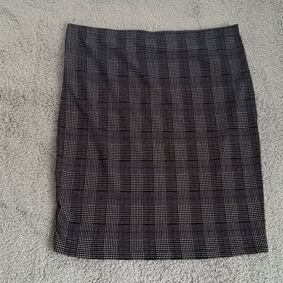 Shein women’s 4X knee length plaid, check patterned skirt stretchy waist - Picture 2 of 4